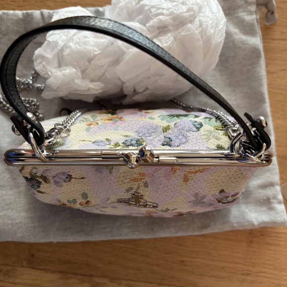 NWT Vivienne Westwood Floral Cloth Frame-Top Shoulder Bag w DUSTBAG! 9.1in X 5.5 - Picture 3 of 9